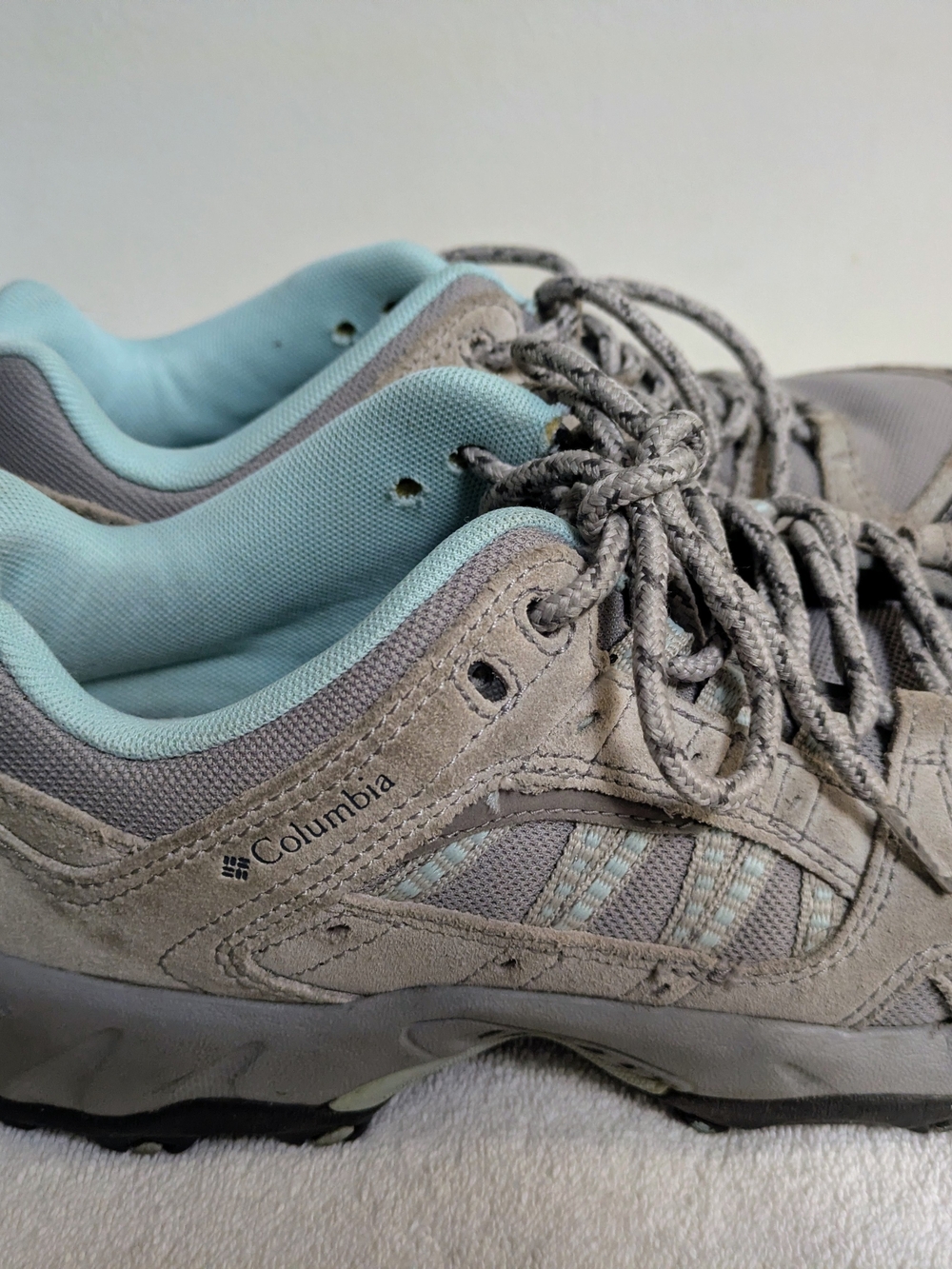Columbia Women's Gray Suede Hiking Shoes with Light Blue Lining